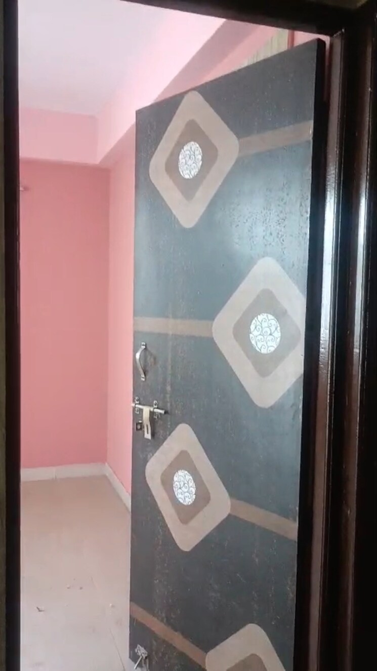 Room, mgi-gharaunda 2 Bedroom 800 Sq.Ft. Apartment In Raj Nagar Extension Ghaziabad 9208378