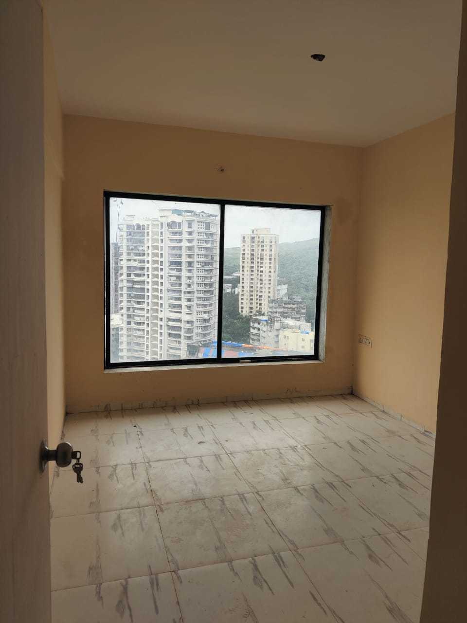 1 BHK 544 Sq.Ft. Apartment in Royal Palms Garden View