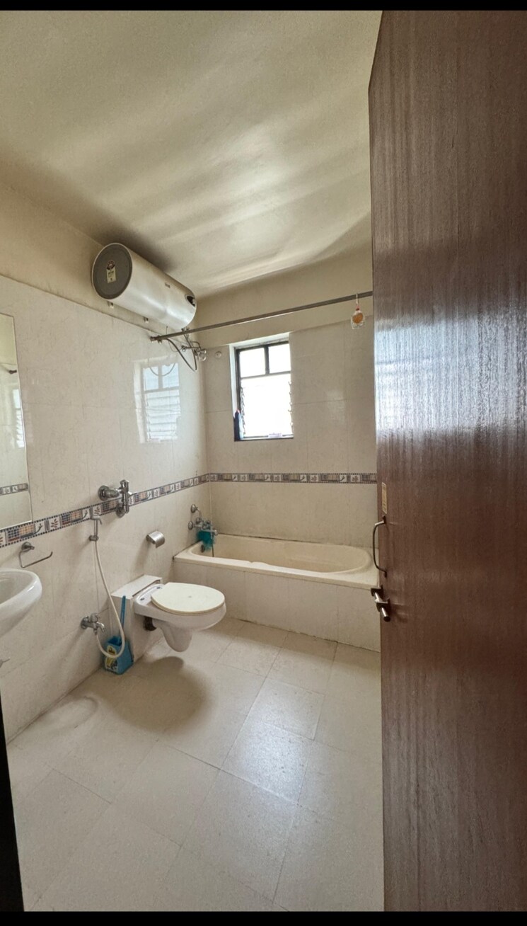 Bathroom, kapil-tranquil-greens 3 Bedroom 1844 Sq.Ft. Apartment In Baner Pune 9208425