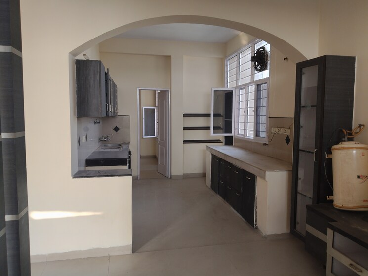 undefined, sector 21c 3 Bedroom 1680 Sq.Ft. Apartment In Sector 21c Faridabad 9208465