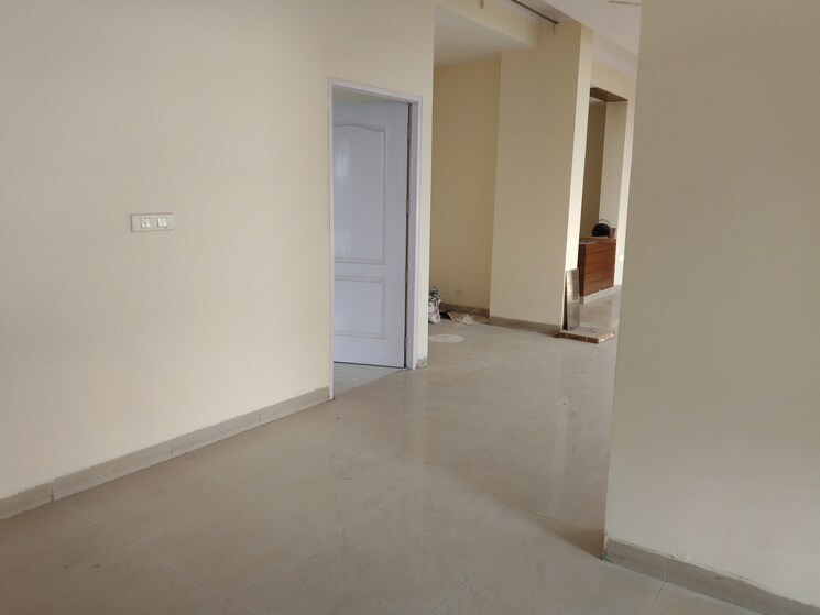 Room, sector 21c 3 Bedroom 1680 Sq.Ft. Apartment In Sector 21c Faridabad 9208465