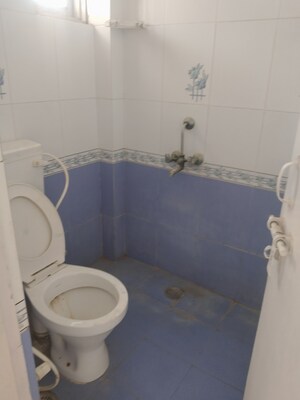 Bathroom in 2 BHK Apartment at Sector 46 – for Rent