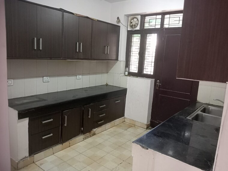 Kitchen, orchid-island 3 Bedroom 1550 Sq.Ft. Builder Floor In Sector 51 Gurgaon 9208492