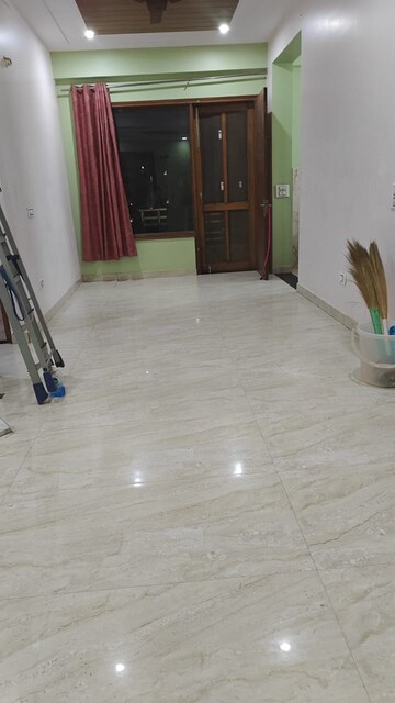 Parking in 3 BHK Builder Floor at Orchid Island, Sector 51 – for Rent