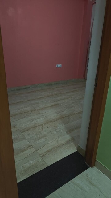 Room in 3 BHK Builder Floor at Orchid Island, Sector 51 – for Rent