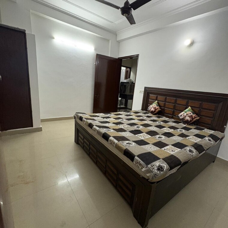 Bedroom, paryavaran complex 1 RK 100 Sq.Ft. Builder Floor In Paryavaran Complex Delhi 9208494