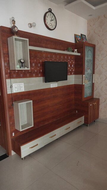Furnished Amenities in 6+ BHK Independent House at Sector 66 B – for Sale