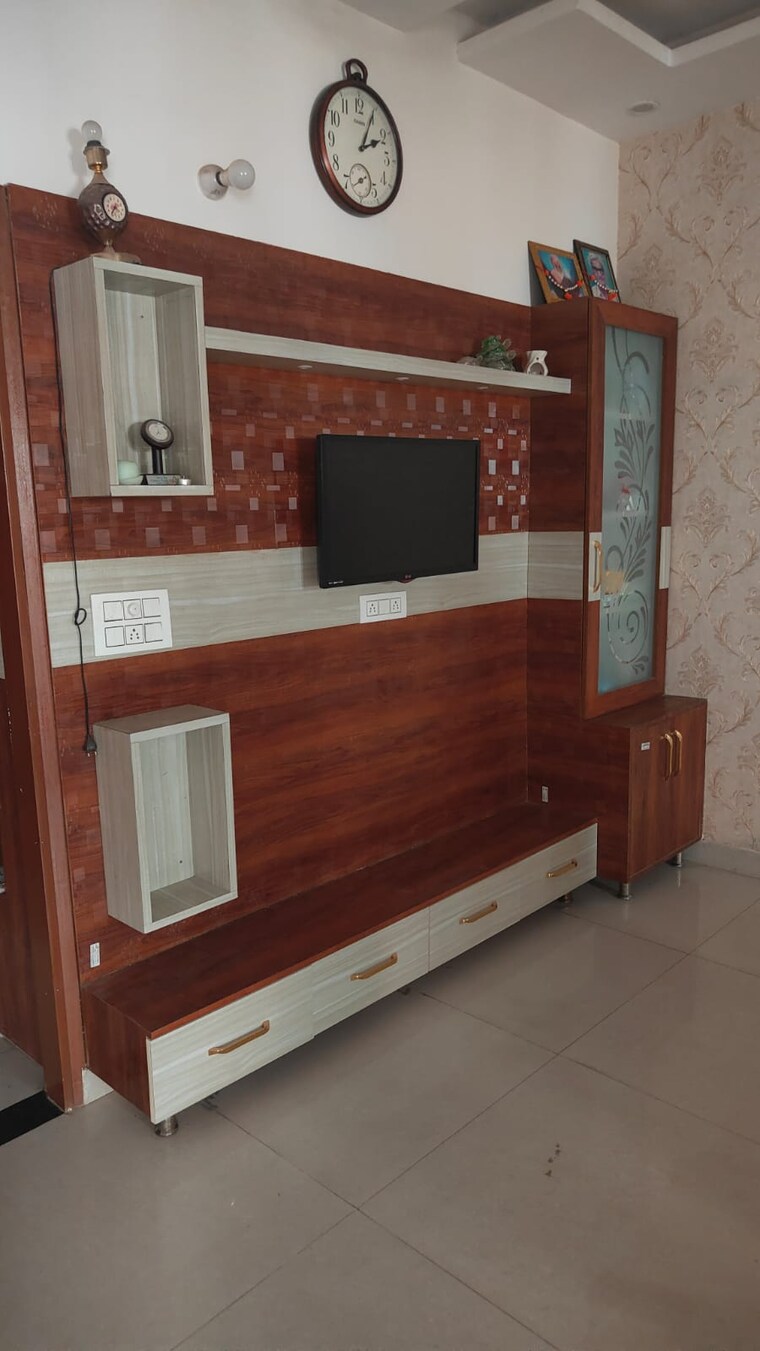 undefined, sector 66 b 6+ Bedroom 4500 Sq.Ft. Independent House In Sector 66 B Mohali 9208497