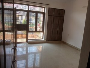 Room in 3 BHK Builder Floor at Today Blossoms I, Sector 47 – for Rent
