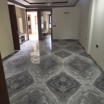 Room in 3 BHK Builder Floor at Fidato Honour Homes, Sector 89 – for Sale