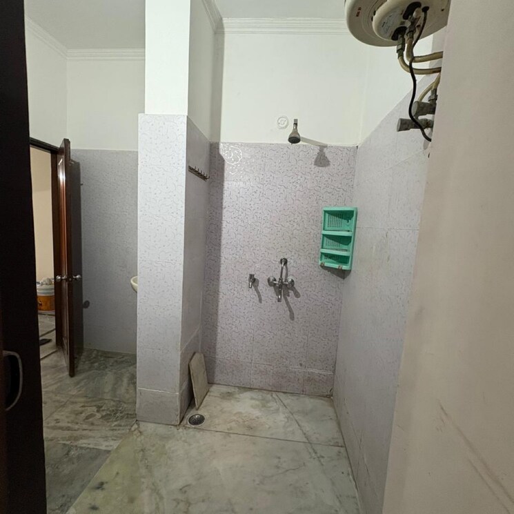 Bathroom, sector 9 1 Bedroom 1100 Sq.Ft. Builder Floor In Sector 9 Gurgaon 9208546
