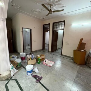 Living Room in 1 BHK Builder Floor at Sector 9 – for Rent