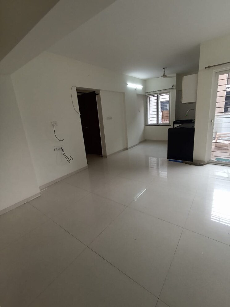 Room, rahu-nisarg-society 2 Bedroom 1000 Sq.Ft. Apartment In Warje Pune 9208545