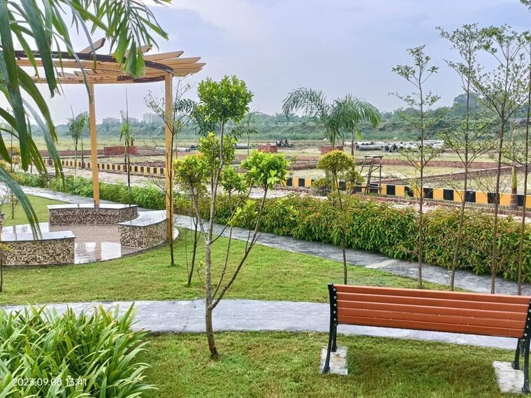 Garden, faizabad road  1500 Sq.Yd. Plot In Faizabad Road Lucknow 9208555