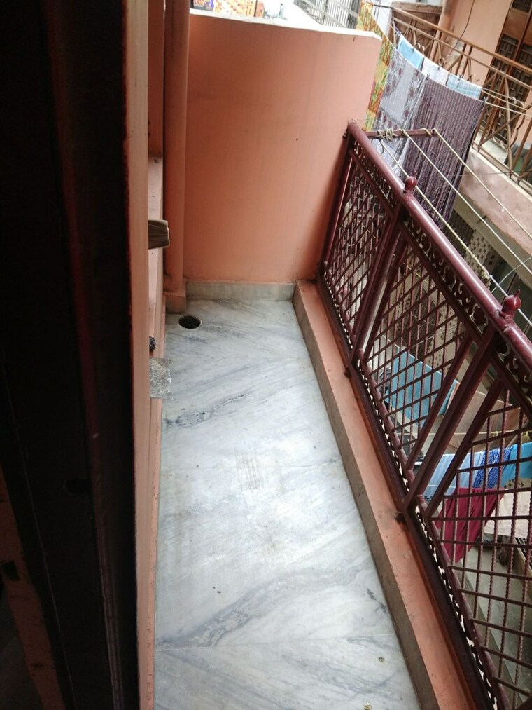 Balcony, sarita vihar 1 Bedroom 450 Sq.Ft. Apartment In Sarita Vihar Delhi 9208565