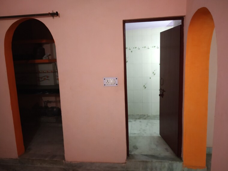 Room, sarita vihar 1 Bedroom 450 Sq.Ft. Apartment In Sarita Vihar Delhi 9208565