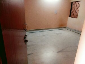 Room in 1 BHK Apartment at Sarita Vihar – for Rent