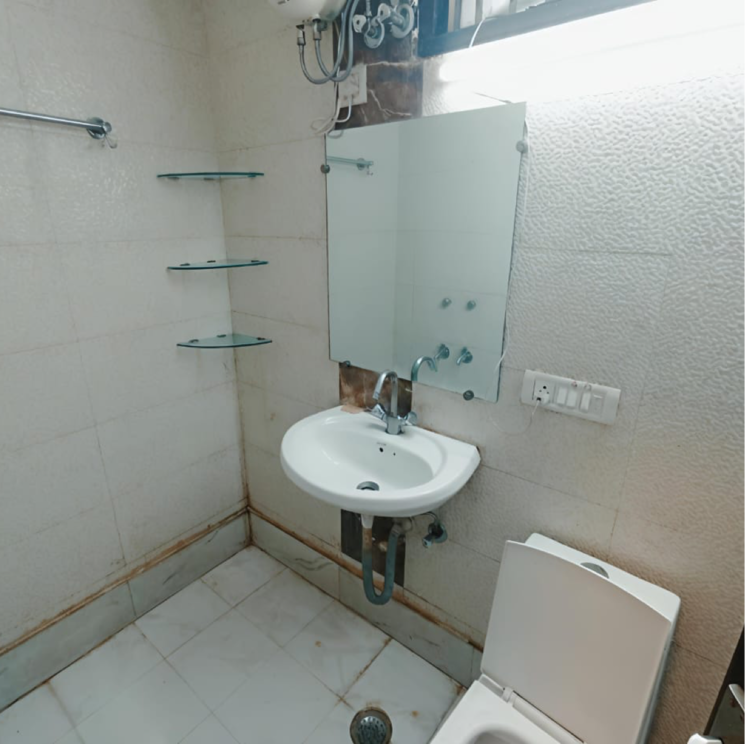 Bathroom, malviya nagar 1 Bedroom 700 Sq.Ft. Builder Floor In Malviya Nagar Delhi 9208566