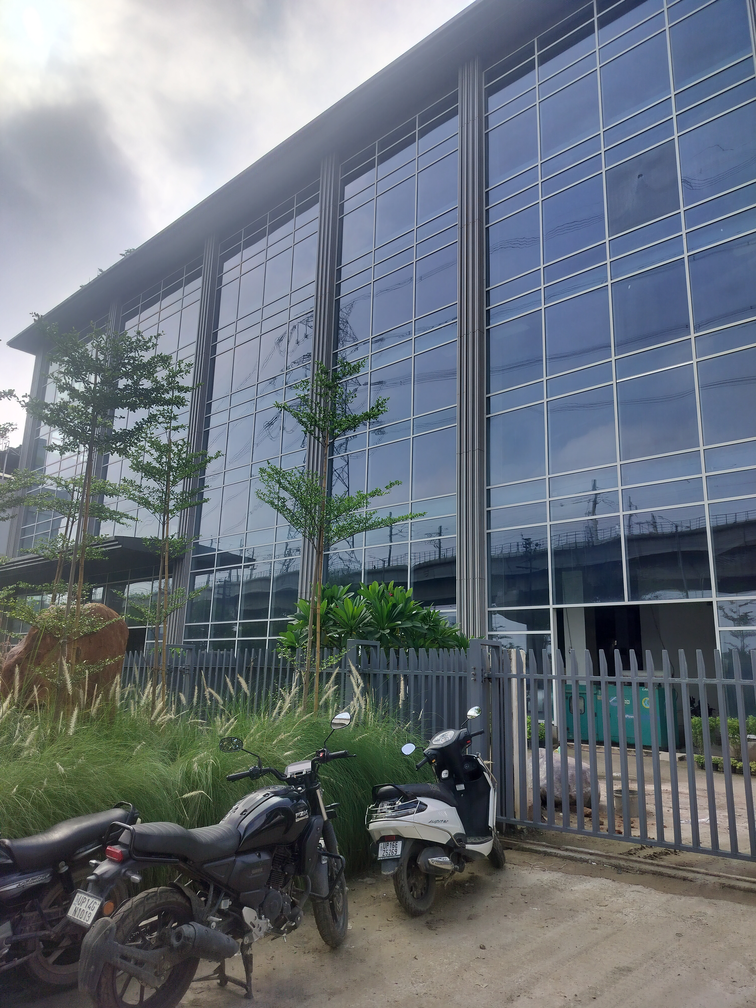 Retail Shop For Sale in Galaxy Blue Sapphire Plaza