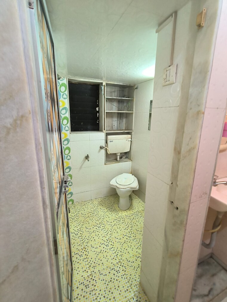 Bathroom, diamond-garden 1 Bedroom 600 Sq.Ft. Apartment In Chembur Mumbai 9208575