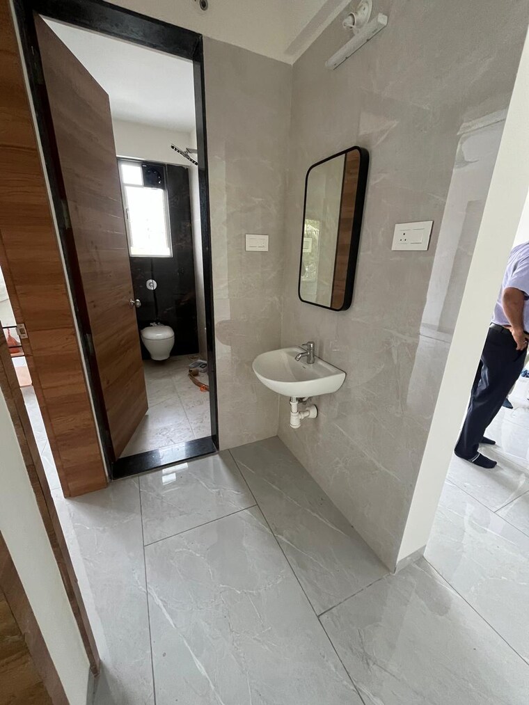 Bathroom, aditya-garden-city 2 Bedroom 622 Sq.Ft. Apartment In Warje Pune 9208578