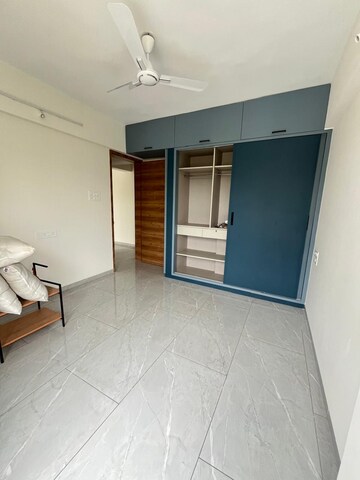 Room in 2 BHK Apartment at Aditya Garden City, Warje – for Rent