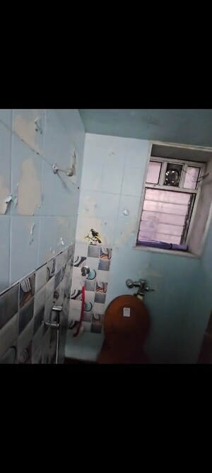 Attached Bathroom in 2 BHK Apartment at Ghatkopar East – for Rent