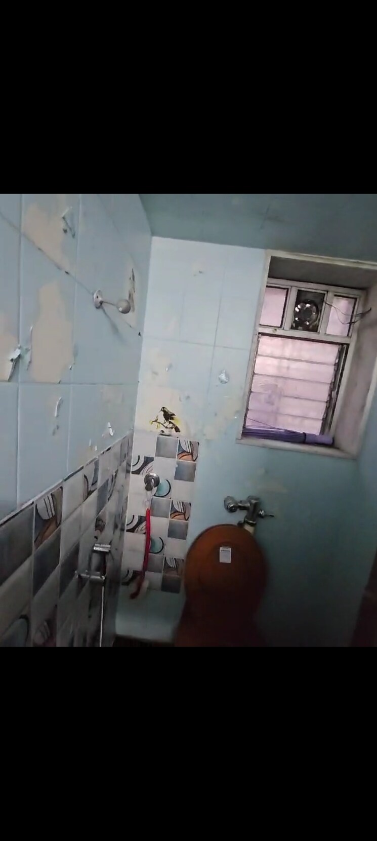 Attached Bathroom, ghatkopar east 2 Bedroom 700 Sq.Ft. Apartment In Ghatkopar East Mumbai 9208589