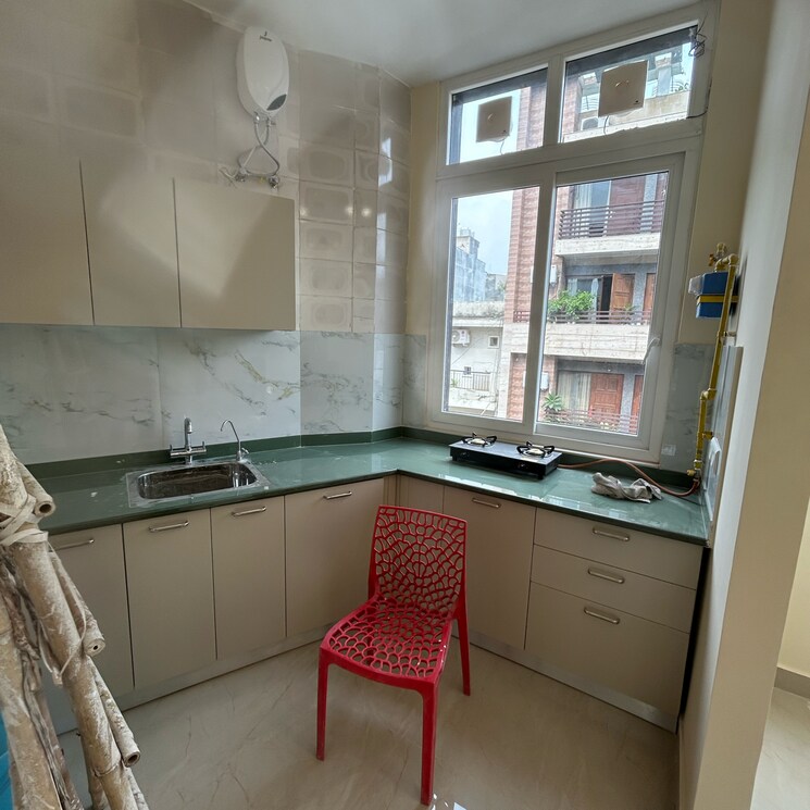 Kitchen, south extension i 1 Bedroom 450 Sq.Ft. Builder Floor In South Extension I Delhi 9208594