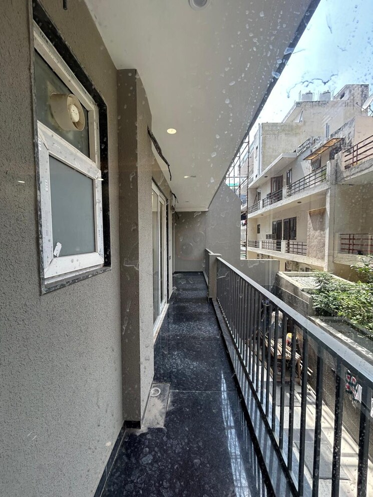 Balcony, sector 23 3 Bedroom 2250 Sq.Ft. Builder Floor In Sector 23 Gurgaon 9208602