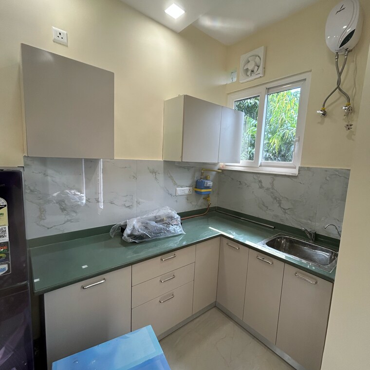 Kitchen, south extension i 1 Bedroom 450 Sq.Ft. Builder Floor In South Extension I Delhi 9208604