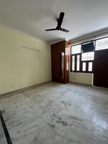Room in 2.5 BHK Independent House at Sector 23 – for Rent