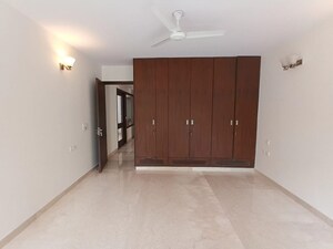 Room in 3 BHK Builder Floor at Greater Kailash I – for Rent