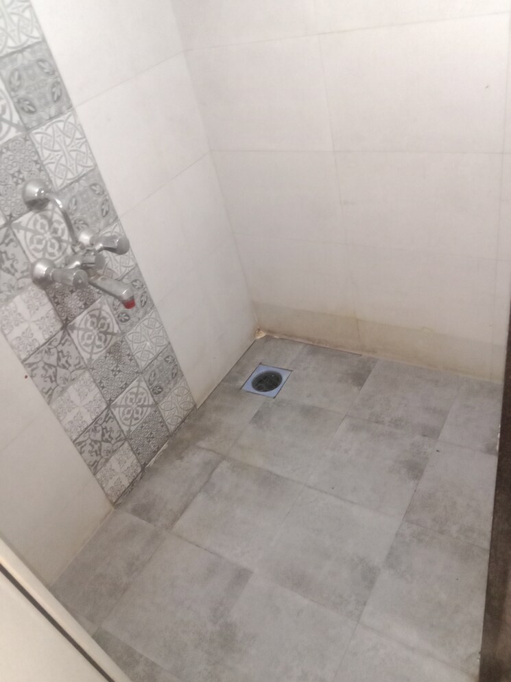 Bathroom, km-narmada-mohan 1 Bedroom 580 Sq.Ft. Apartment In Naigaon East Palghar 9208609