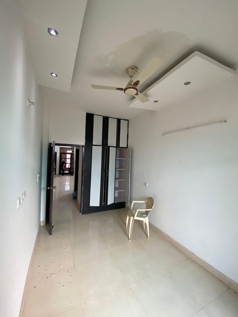 Room, dhakoli 3 Bedroom 1100 Sq.Ft. Builder Floor In Dhakoli Zirakpur 9208626