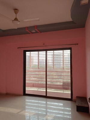 Room in 2 BHK Apartment at Tragad – for Rent
