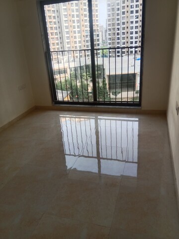 Room in 1 BHK Apartment at Sunteck Maxxworld, Tivri – for Rent