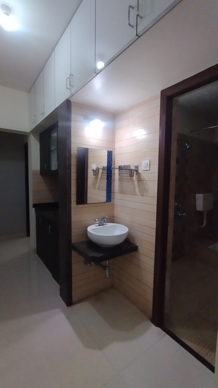 Bathroom, regency-classic 3 Bedroom 1390 Sq.Ft. Apartment In Baner Pune 9208657