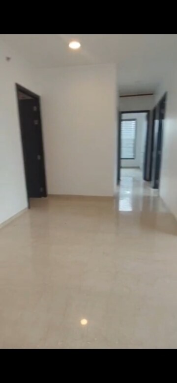 Room in 3 BHK Apartment at Oberoi Eternia, Mulund West – for Sale