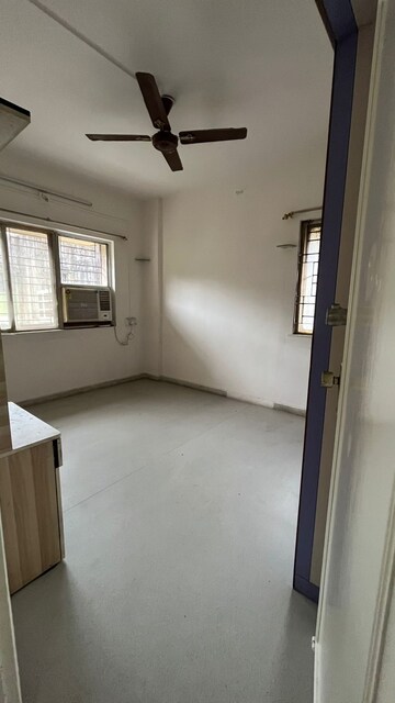 Room in 2 BHK Apartment at Badhekar Ramkrupa, Kothrud – for Rent