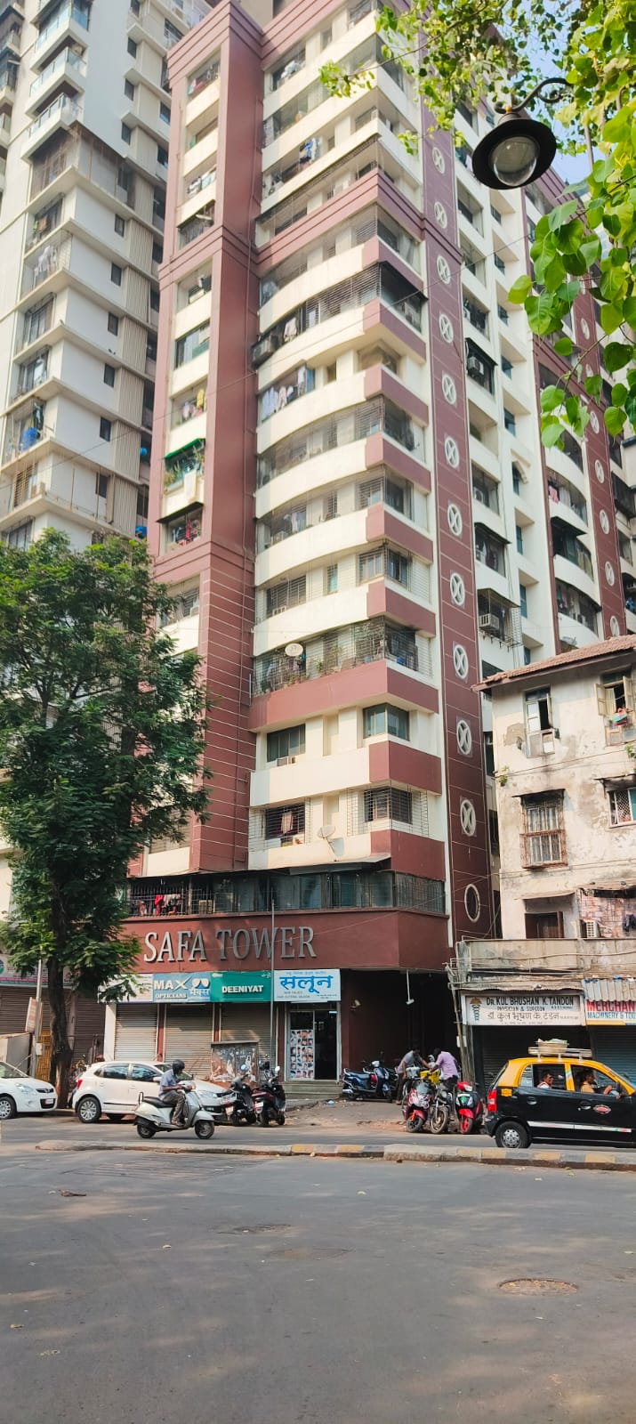 2 BHK Apartment For Sale in Safa Marwah Tower