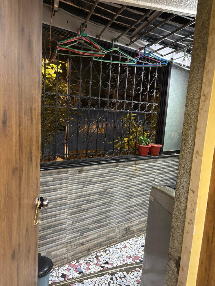 Balcony, safa-marwah-tower 2 Bedroom 500 Sq.Ft. Apartment In Mazgaon Mumbai 9208700