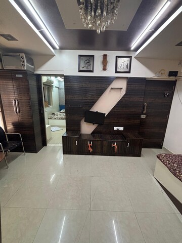 Living Room in 2 BHK Apartment at Safa Marwah Tower, Mazgaon – for Sale
