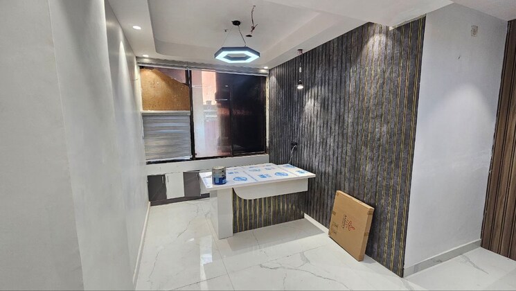 Team Area, netaji subhash place Commercial Office Space 745 Sq.Ft. In Netaji Subhash Place Delhi 9208697