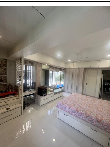 Bedroom in 4 BHK Apartment at Juhu Scheme, Juhu – for Rent