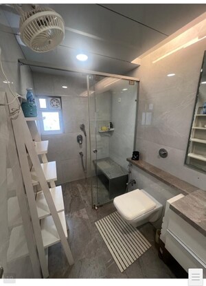 Team Area in 4 BHK Apartment at Juhu Scheme, Juhu – for Rent