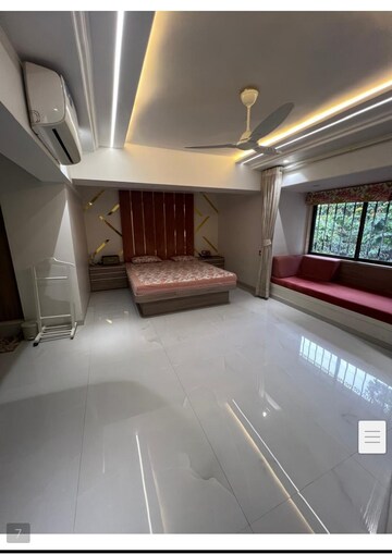 Living Room in 4 BHK Apartment at Juhu Scheme, Juhu – for Rent