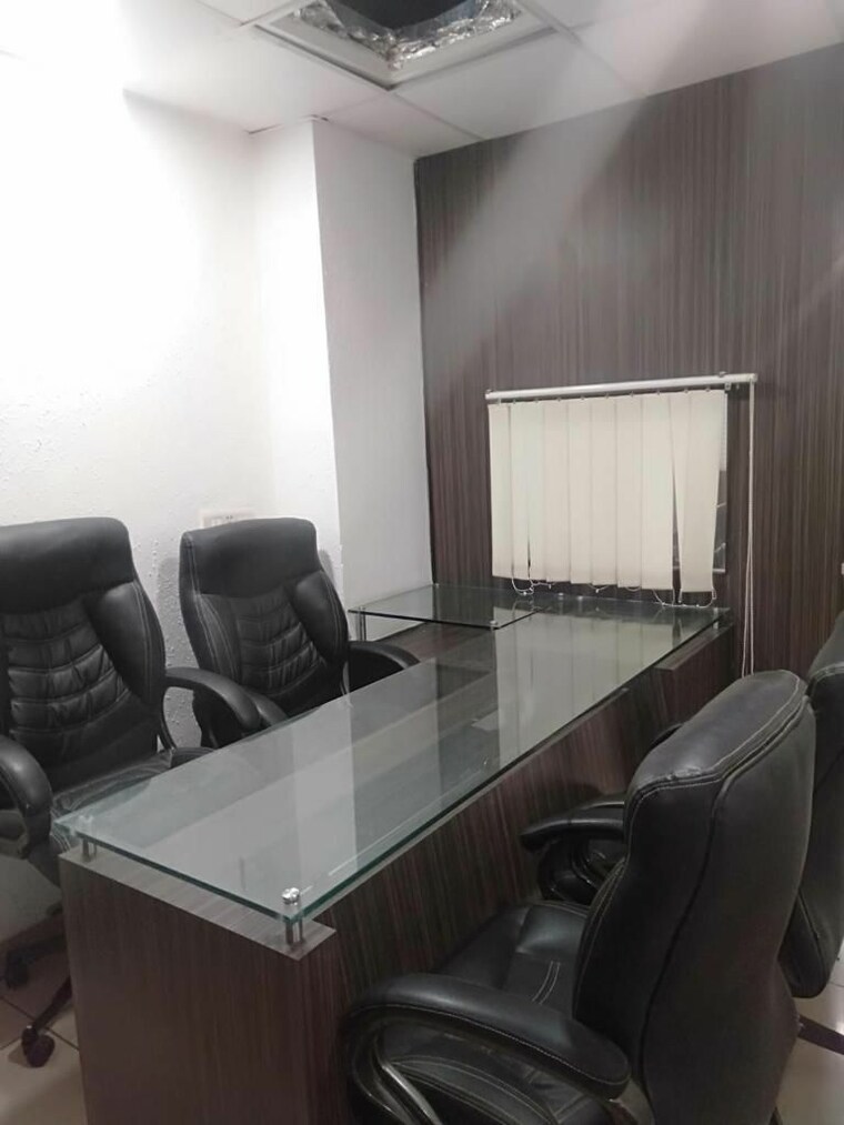 Team Area, netaji subhash place Commercial Office Space 408 Sq.Ft. In Netaji Subhash Place Delhi 9208705