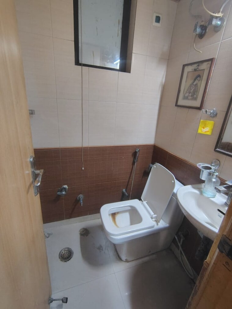 Floor Plan, netaji subhash place Commercial Office Space 528 Sq.Ft. In Netaji Subhash Place Delhi 9208708