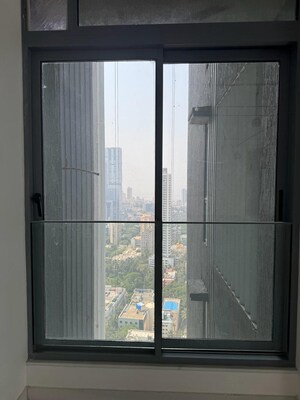 Room in 3 BHK Apartment at Hubtown 25 South, Prabhadevi – for Sale